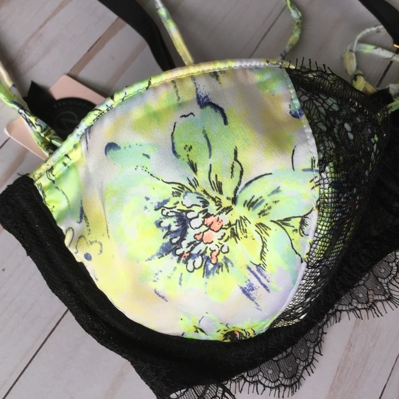 Victoria's Secret Silk Bra - Picture 3 of 9